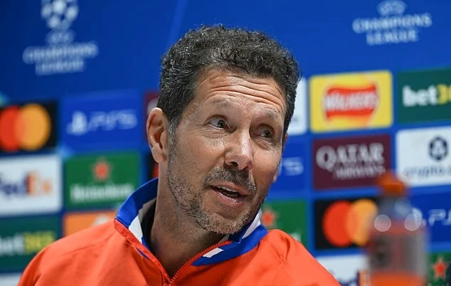 Simeone nêu lý do Atletico đổi khách sạn trước trận gặp Arsenal Simeone nêu lý do Atletico đổi khách sạn trước trận gặp Arsenal