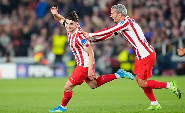 Simeone phá lời nguyền 20 năm của Atletico tại Camp Nou Simeone phá lời nguyền 20 năm của Atletico tại Camp Nou