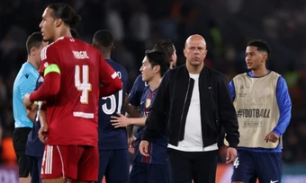 Slot: 'Liverpool may mắn khi chỉ thua PSG 0-2'