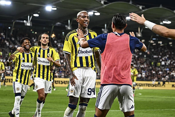 Soi trận Fenerbahce vs Lyon: Rực cháy chảo lửa Istanbul Soi trận Fenerbahce vs Lyon: Rực cháy chảo lửa Istanbul