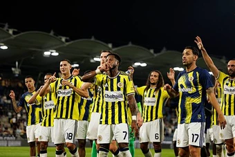 Soi trận Fenerbahce vs Lyon: Rực cháy chảo lửa Istanbul