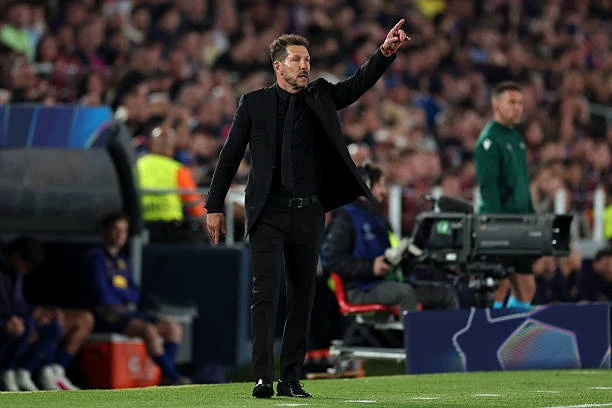 Sự tàn nhẫn giúp Simeone giải "cơn hạn thập kỷ" tại Camp Nou
