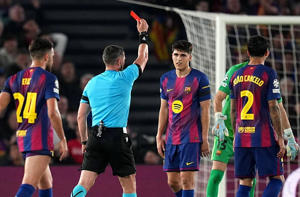 Sự tàn nhẫn giúp Simeone giải "cơn hạn thập kỷ" tại Camp Nou