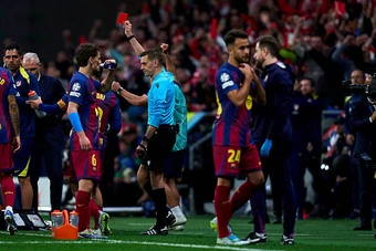 Tại sao cú vấp ở Cúp C1 không phải thảm họa với Barca?