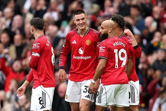 Tấm vé Champions League tác động gì đến MU và ghế của Carrick?