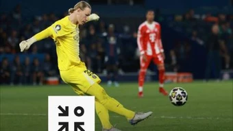 Thêm một quái chiêu của Luis Enrique: thủ môn PSG cố tình đá bóng ra biên?