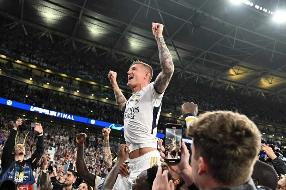 Toni Kroos và đường thẳng hoàn hảo của bóng đá hiện đại Toni Kroos và đường thẳng hoàn hảo của bóng đá hiện đại