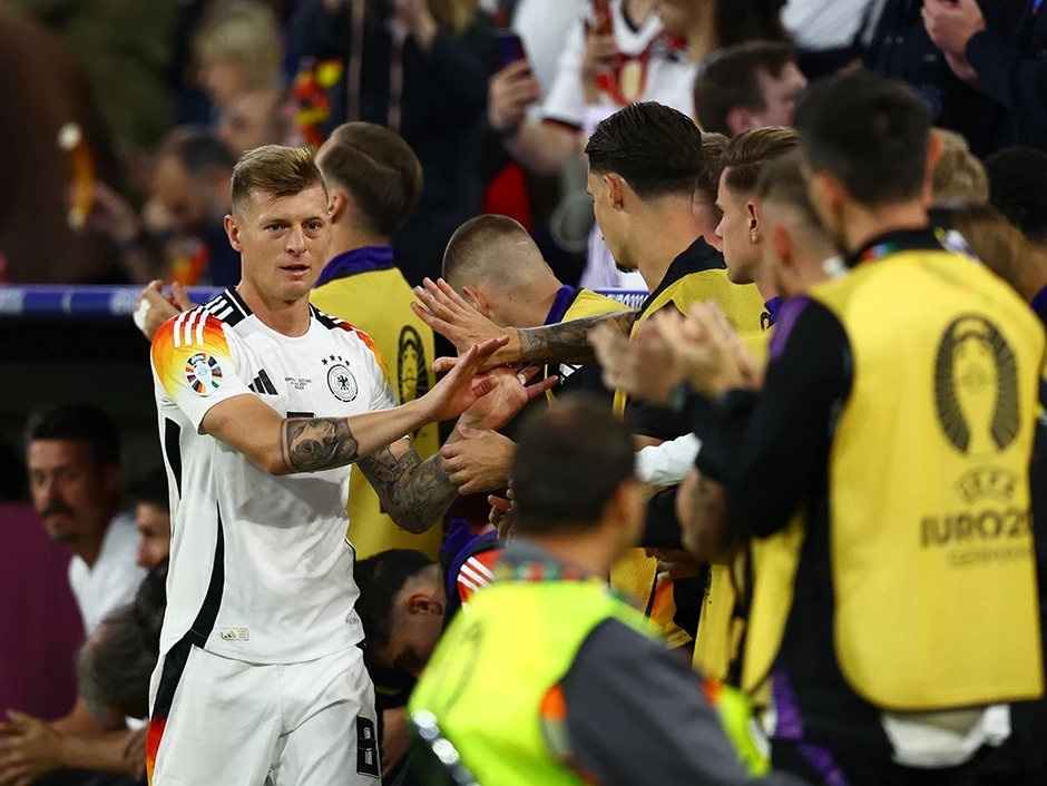 Toni Kroos và đường thẳng hoàn hảo của bóng đá hiện đại Toni Kroos và đường thẳng hoàn hảo của bóng đá hiện đại