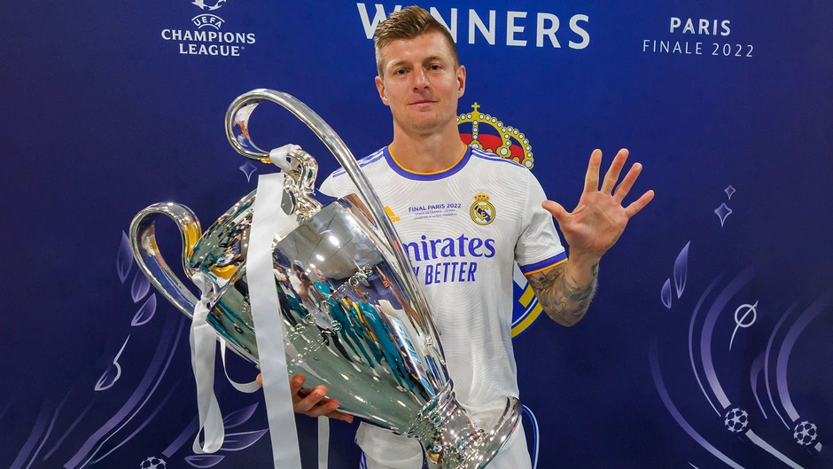 Toni Kroos và đường thẳng hoàn hảo của bóng đá hiện đại Toni Kroos và đường thẳng hoàn hảo của bóng đá hiện đại
