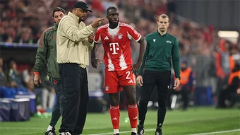 Vincent Kompany nói thẳng về chiếc thẻ vàng gây tranh cãi