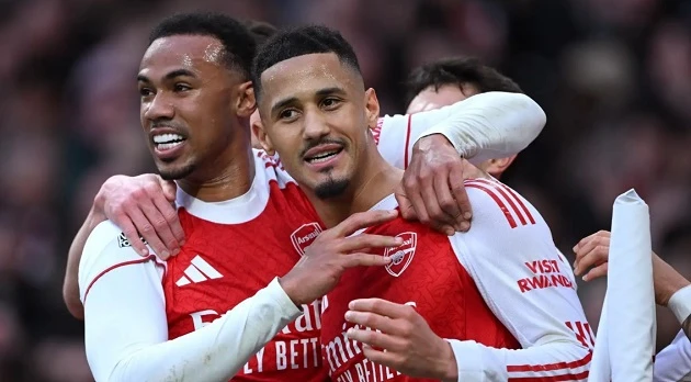 Vũ khí ma thuật đen nâng tầm hàng thủ Arsenal Vũ khí ma thuật đen nâng tầm hàng thủ Arsenal