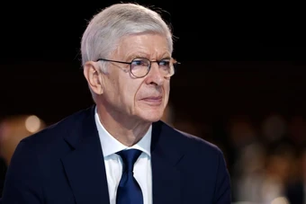 Wenger mách nước Arteta, tin Arsenal hạ PSG