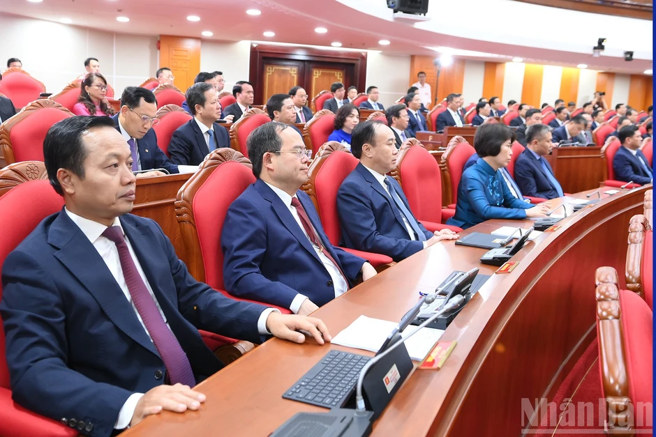 [Ảnh] Bế mạc Hội nghị lần thứ ba Ban Chấp hành Trung ương Đảng khóa XIV