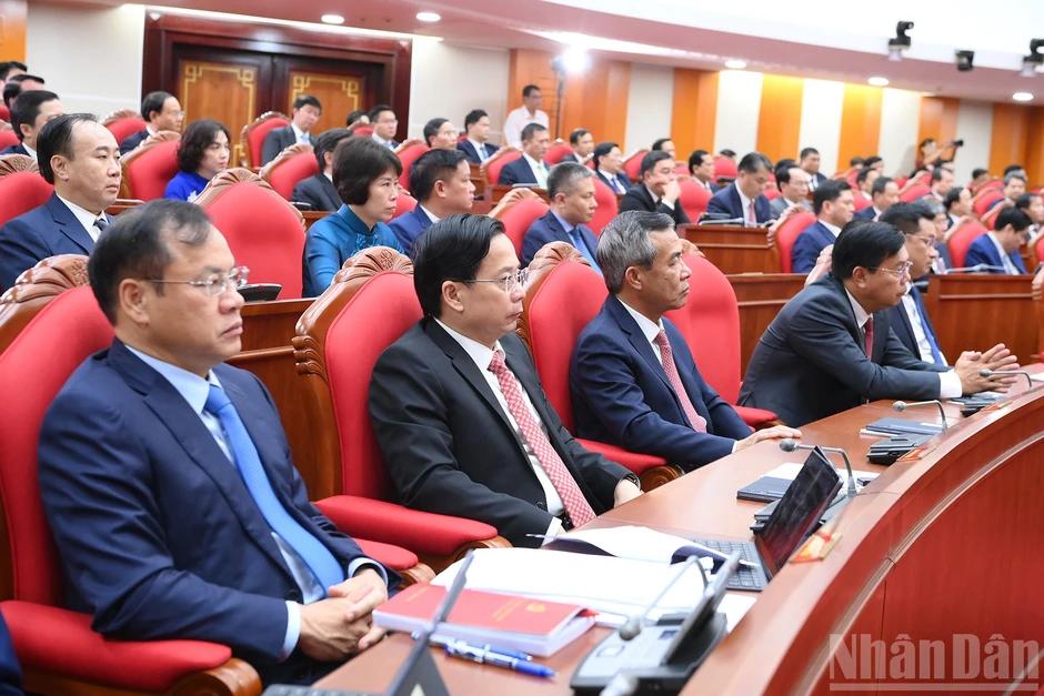 [Ảnh] Bế mạc Hội nghị lần thứ ba Ban Chấp hành Trung ương Đảng khóa XIV