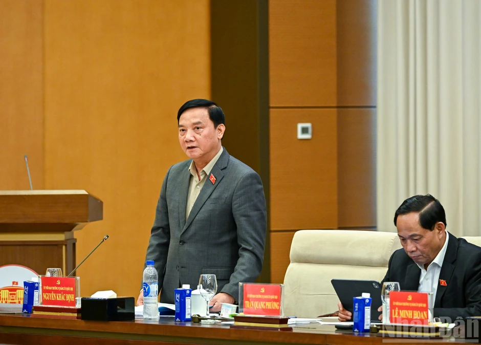 [Ảnh] Bí thư Đảng ủy Quốc hội, Chủ tịch Quốc hội chủ trì Hội nghị lần thứ tư, Ban Chấp hành Đảng bộ Quốc hội