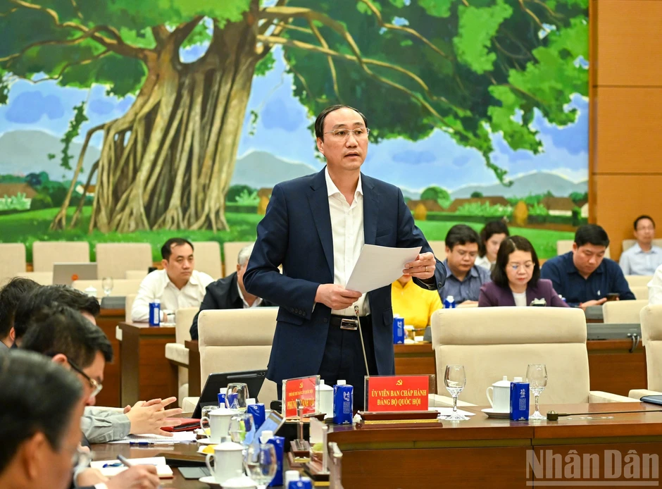 [Ảnh] Bí thư Đảng ủy Quốc hội, Chủ tịch Quốc hội chủ trì Hội nghị lần thứ tư, Ban Chấp hành Đảng bộ Quốc hội