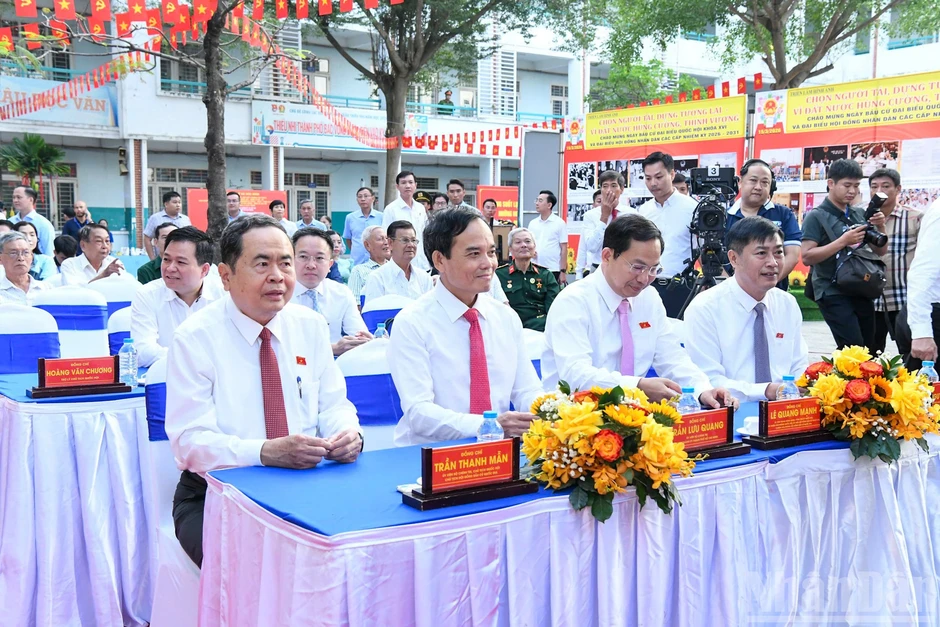 [Ảnh] Chủ tịch Quốc hội Trần Thanh Mẫn dự khai mạc Ngày bầu cử tại Thành phố Hồ Chí Minh
