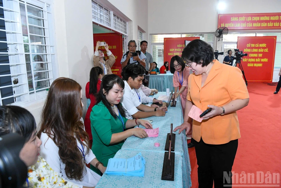 [Ảnh] Chủ tịch Quốc hội Trần Thanh Mẫn dự khai mạc Ngày bầu cử tại Thành phố Hồ Chí Minh