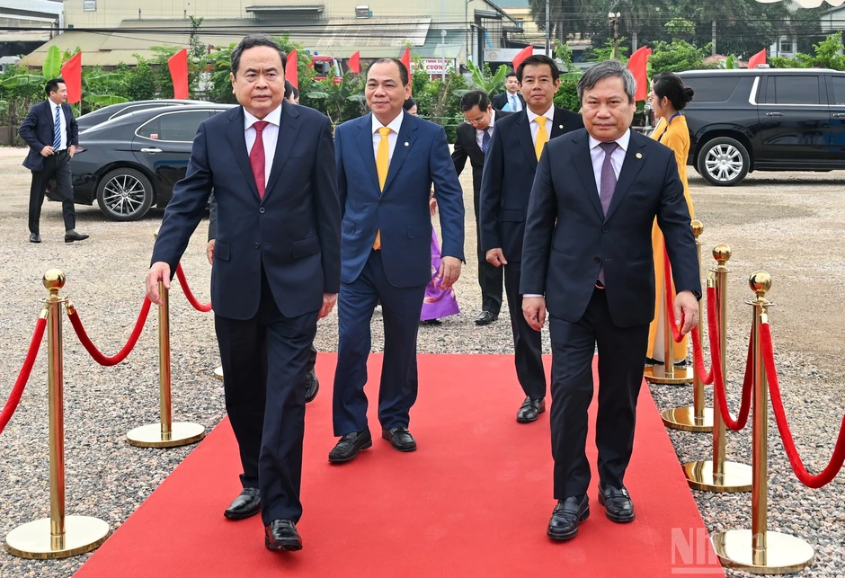 [Ảnh] Chủ tịch Quốc hội Trần Thanh Mẫn dự Lễ khởi công Dự án trục không gian Quốc lộ 1A