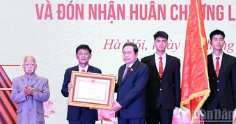 [Ảnh] Chủ tịch Quốc hội Trần Thanh Mẫn dự Lễ kỷ niệm 65 năm Ngày thành lập Hội đồng Dân tộc