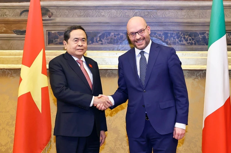 [Ảnh] Chủ tịch Quốc hội Trần Thanh Mẫn hội đàm với Chủ tịch Hạ viện Italia