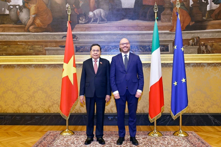 [Ảnh] Chủ tịch Quốc hội Trần Thanh Mẫn hội đàm với Chủ tịch Hạ viện Italia