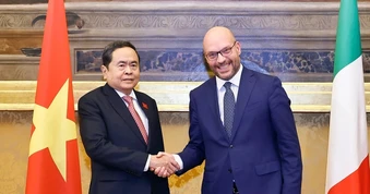 [Ảnh] Chủ tịch Quốc hội Trần Thanh Mẫn hội đàm với Chủ tịch Hạ viện Italia