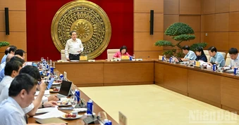 [Ảnh] Chủ tịch Quốc hội Trần Thanh Mẫn làm việc với Thường trực Ủy ban Công tác đại biểu