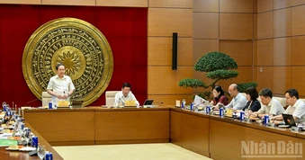 [Ảnh] Chủ tịch Quốc hội Trần Thanh Mẫn làm việc với Thường trực Ủy ban Khoa học, Công nghệ và Môi trường