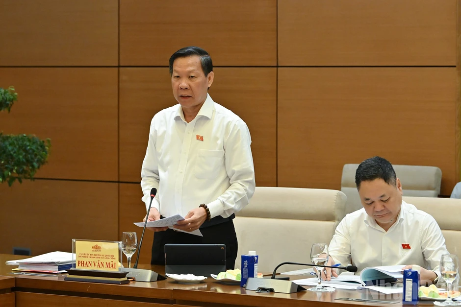 [Ảnh] Chủ tịch Quốc hội Trần Thanh Mẫn làm việc với Thường trực Ủy ban Kinh tế và Tài chính
