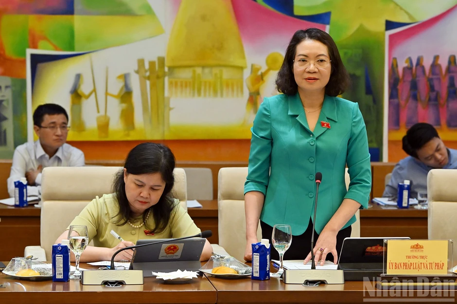 [Ảnh] Chủ tịch Quốc hội Trần Thanh Mẫn làm việc với Thường trực Ủy ban Pháp luật và Tư pháp