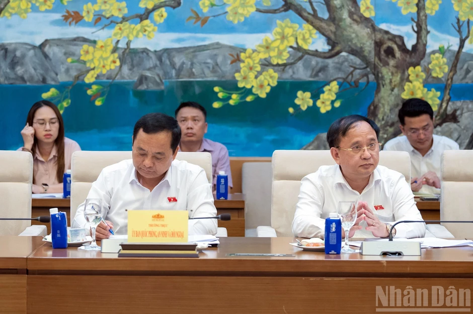 [Ảnh] Chủ tịch Quốc hội Trần Thanh Mẫn làm việc với Thường trực Ủy ban Quốc phòng, An ninh và Đối ngoại