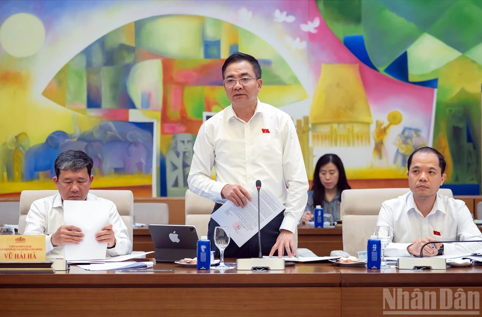 [Ảnh] Chủ tịch Quốc hội Trần Thanh Mẫn làm việc với Thường trực Ủy ban Quốc phòng, An ninh và Đối ngoại