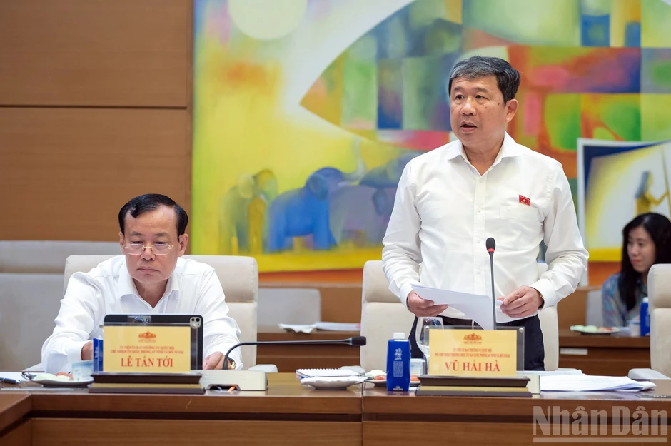 [Ảnh] Chủ tịch Quốc hội Trần Thanh Mẫn làm việc với Thường trực Ủy ban Quốc phòng, An ninh và Đối ngoại