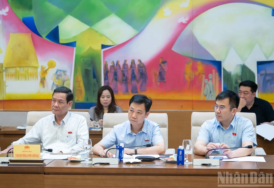 [Ảnh] Chủ tịch Quốc hội Trần Thanh Mẫn làm việc với Thường trực Ủy ban Quốc phòng, An ninh và Đối ngoại