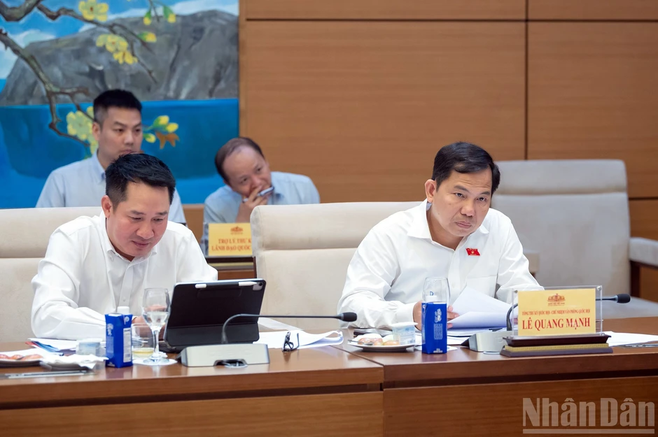 [Ảnh] Chủ tịch Quốc hội Trần Thanh Mẫn làm việc với Thường trực Ủy ban Quốc phòng, An ninh và Đối ngoại