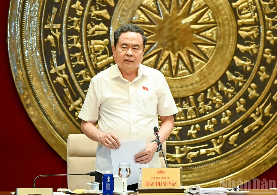 [Ảnh] Chủ tịch Quốc hội Trần Thanh Mẫn làm việc với Văn phòng Quốc hội