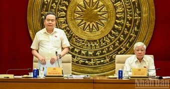 [Ảnh] Chủ tịch Quốc hội Trần Thanh Mẫn làm việc với Văn phòng Quốc hội