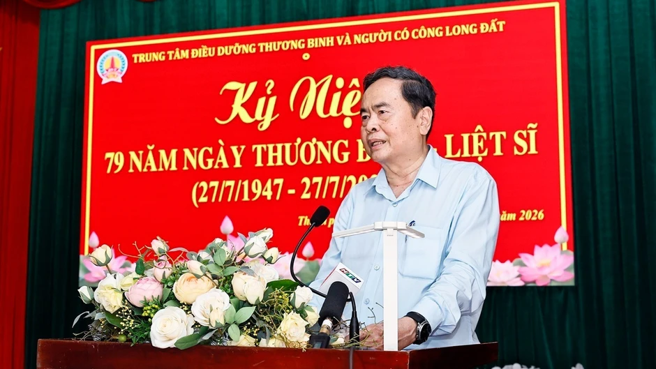 [Ảnh] Chủ tịch Quốc hội Trần Thanh Mẫn tặng quà thương binh tại Thành phố Hồ Chí Minh