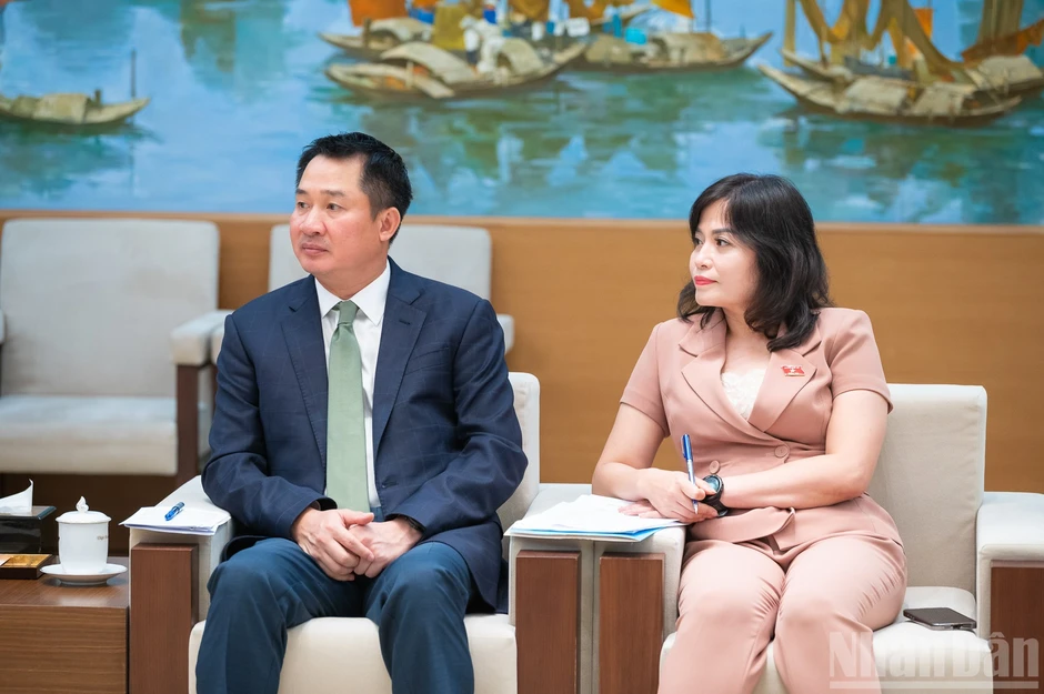 [Ảnh] Chủ tịch Quốc hội Trần Thanh Mẫn tiếp Đại sứ Canada, Đại sứ Hàn Quốc