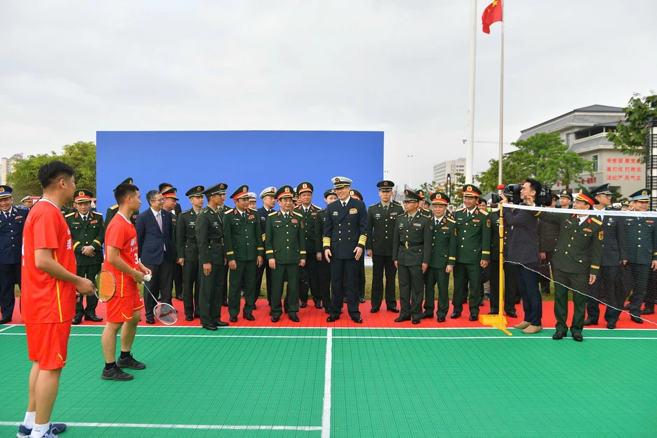 [Ảnh] Đại tướng Phan Văn Giang và Thượng tướng Đổng Quân thăm Đại đội Biên phòng Đông Hưng