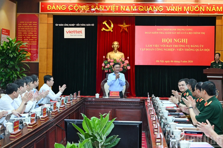 [Ảnh] Đoàn kiểm tra, giám sát số 12 của Bộ Chính trị làm việc với Tập đoàn Viettel