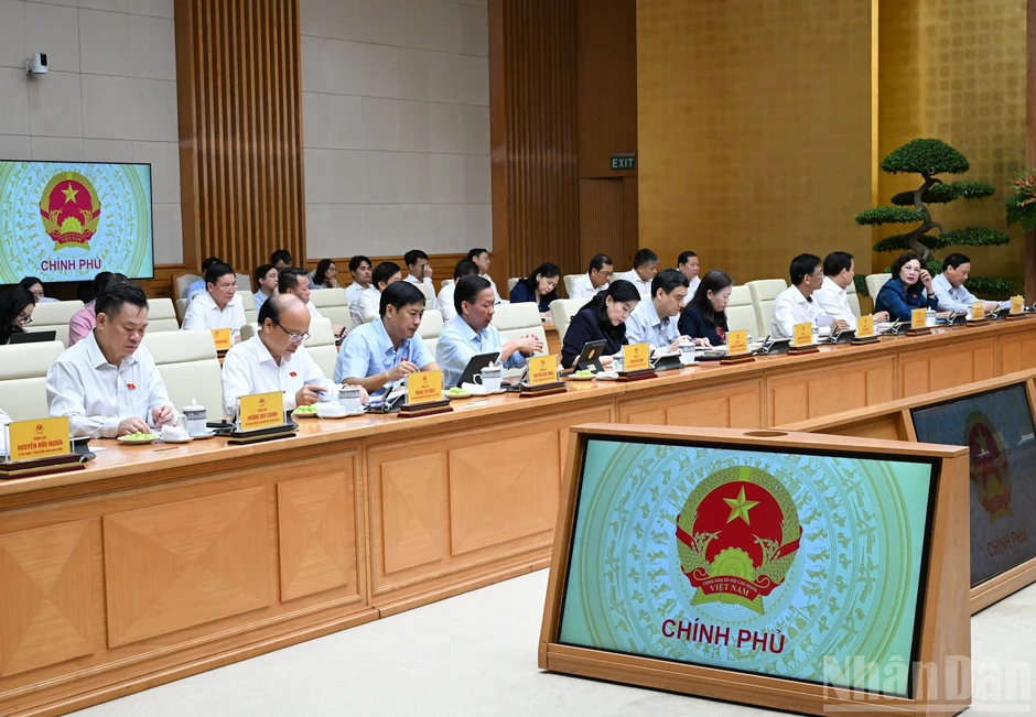 [Ảnh] Hội nghị Ban Thường vụ Đảng ủy Chính phủ và Ban Thường vụ Đảng ủy Quốc hội