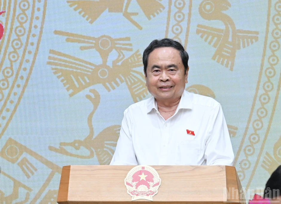 [Ảnh] Hội nghị Ban Thường vụ Đảng ủy Chính phủ và Ban Thường vụ Đảng ủy Quốc hội