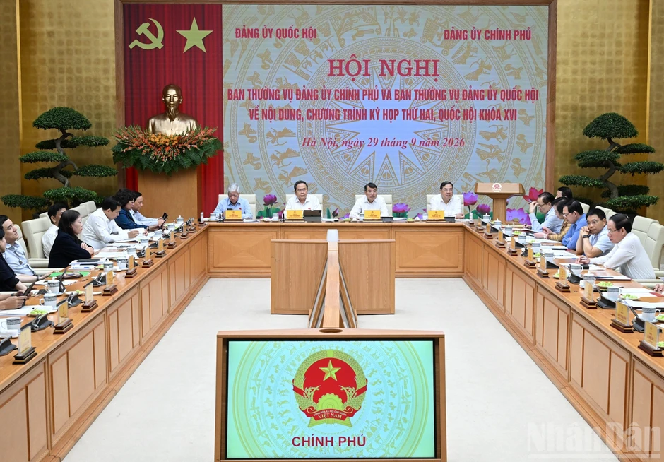 [Ảnh] Hội nghị Ban Thường vụ Đảng ủy Chính phủ và Ban Thường vụ Đảng ủy Quốc hội