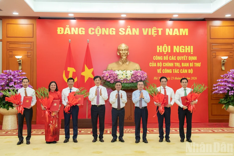 [Ảnh] Hội nghị công bố các Quyết định của Bộ Chính trị, Ban Bí thư về công tác cán bộ