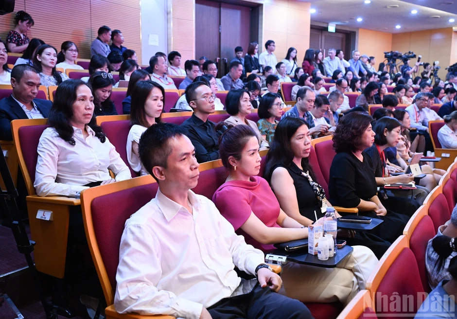 [Ảnh] Hội nghị Quán triệt và triển khai Nghị quyết số 23-NQ/TW và Kết luận số 49-KL/TW của Bộ Chính trị