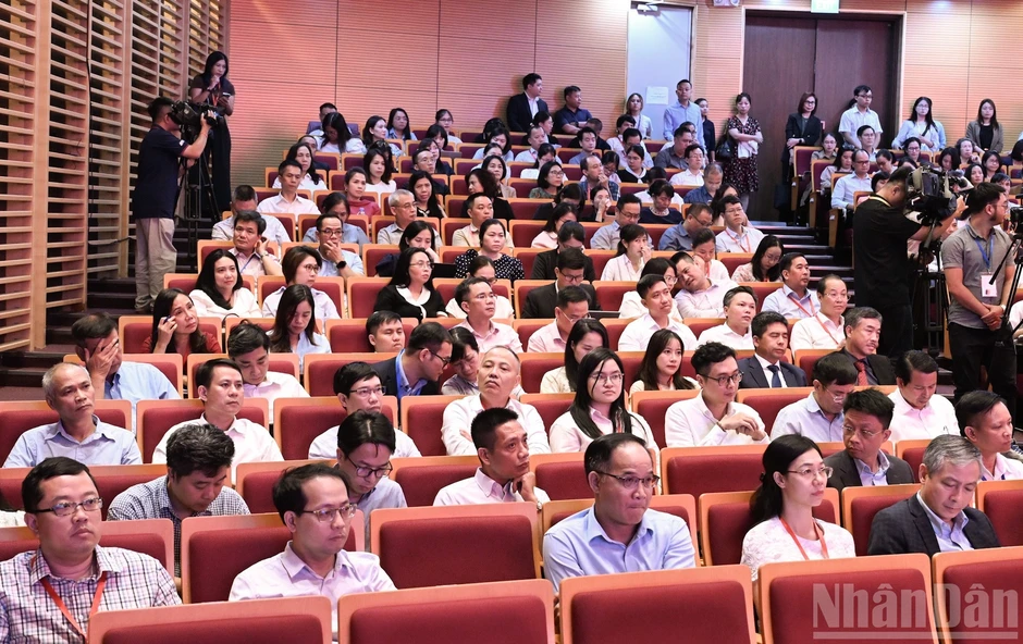 [Ảnh] Hội nghị Quán triệt và triển khai Nghị quyết số 23-NQ/TW và Kết luận số 49-KL/TW của Bộ Chính trị