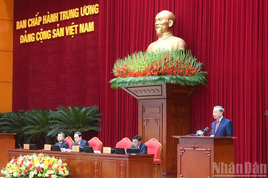 [Ảnh] Khai mạc Hội nghị lần thứ hai Ban Chấp hành Trung ương Đảng khóa XIV