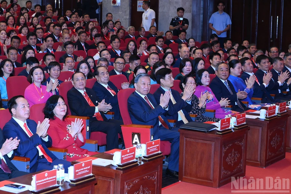 [Ảnh] Khai mạc trọng thể Đại hội đại biểu toàn quốc Hội Chữ thập Đỏ Việt Nam lần thứ XII